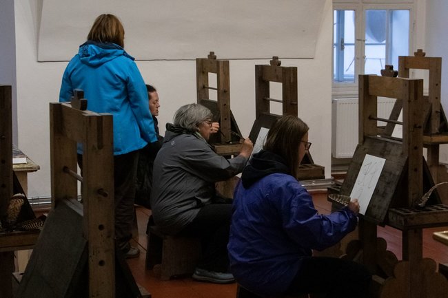 Večerní klášter hostil návštěvníky