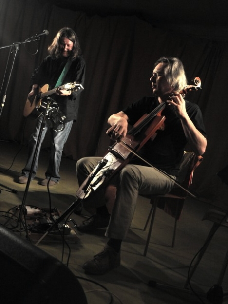 Ivan Hlas hrál a zpíval v Šonově