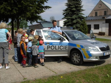 Policejní návštěva v jetřichovské škole