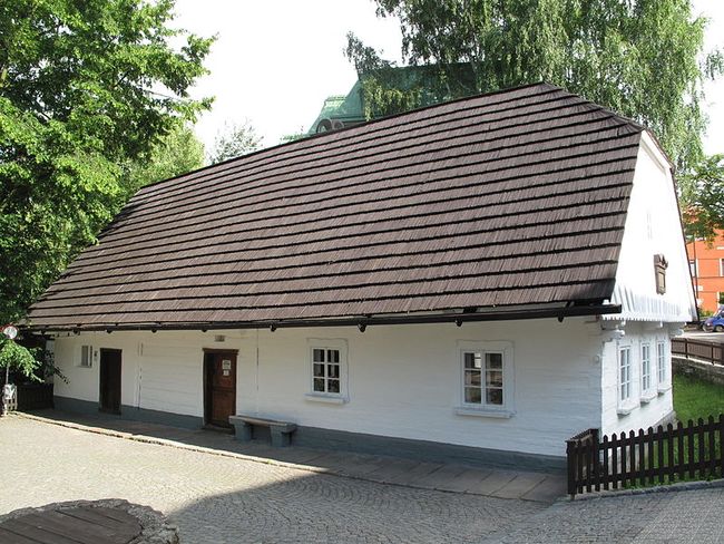 V Hronově vymění střešní krytinu na rodném domku Aloise Jiráska