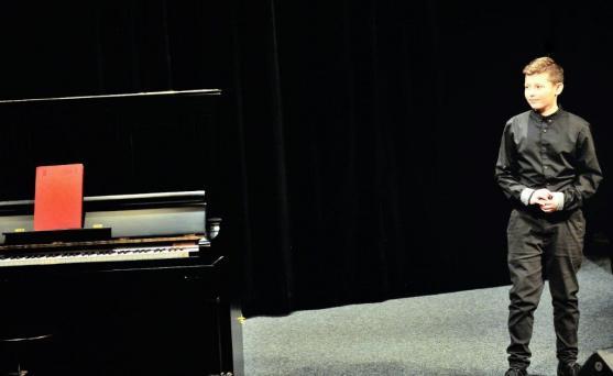 ZUŠ Broumov pořádala krajské kolo Karlovarského skřivánka