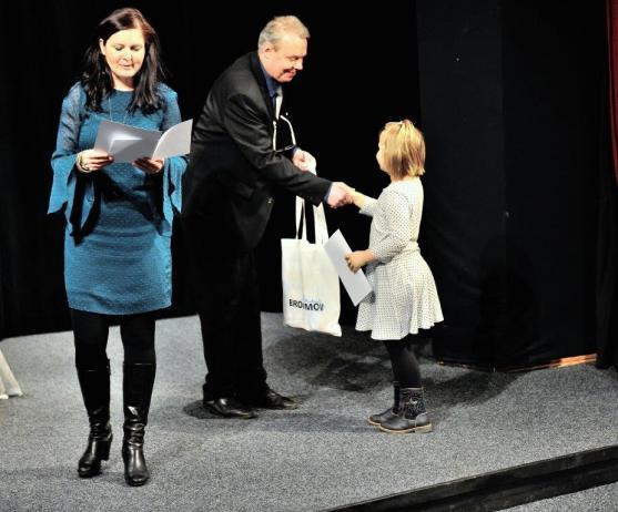 ZUŠ Broumov pořádala krajské kolo Karlovarského skřivánka