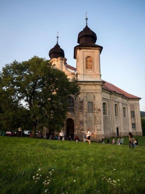 Předposlední koncert festivalu Za poklady Broumovska přivezl Martinů Voices