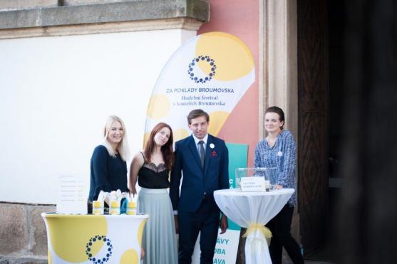 Světově proslulá sopranistka Eva Urbanová zakončila festival Za poklady Broumovska