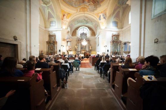 Laureáti Mezinárodní soutěže Broumovská klávesa zahráli v rámci festivalu Za poklady Broumovska v Martínkovicích