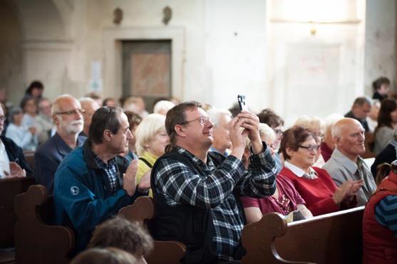 Laureáti Mezinárodní soutěže Broumovská klávesa zahráli v rámci festivalu Za poklady Broumovska v Martínkovicích
