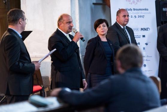 Božanovský kostel se rozezněl zahajovacím koncertem festivalu Za poklady Broumovska