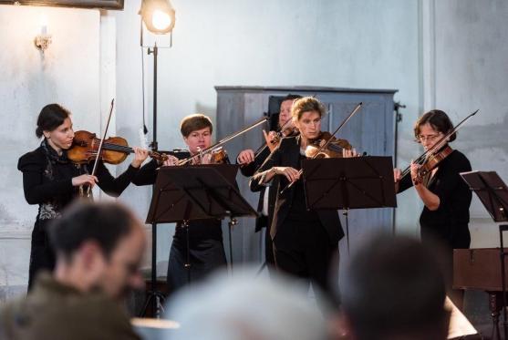 Božanovský kostel se rozezněl zahajovacím koncertem festivalu Za poklady Broumovska