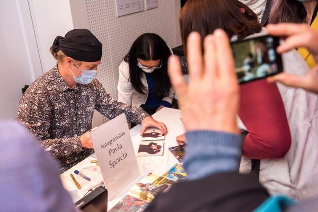 Festival Za poklady Broumovska uzavřel koncert Pavla Šporcla a Gipsy Way Ensemble 