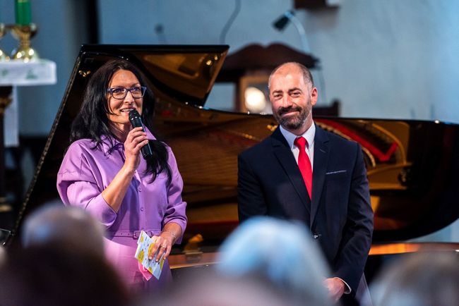 Koncert skončil dlouhotrvajícím potleskem vstoje