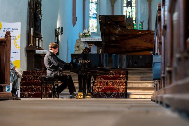 Koncert skončil dlouhotrvajícím potleskem vstoje