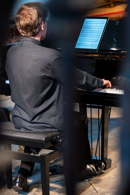 Koncert skončil dlouhotrvajícím potleskem vstoje