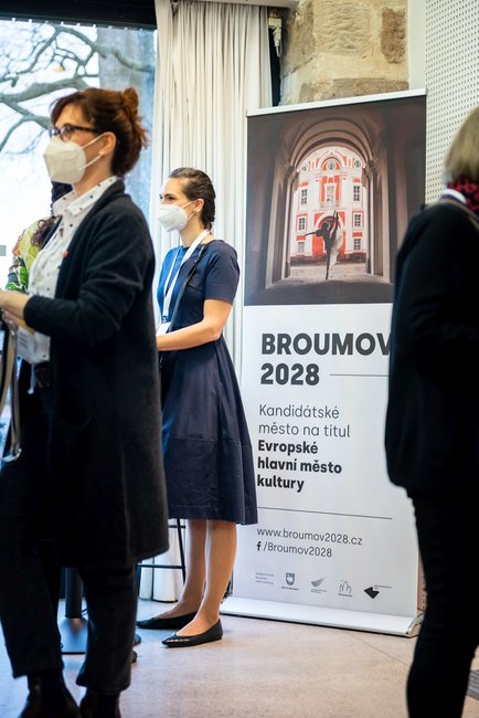 „Jaké hodnoty jsou důležité pro společnost?“ zjišťovaly Broumovské diskuse první den