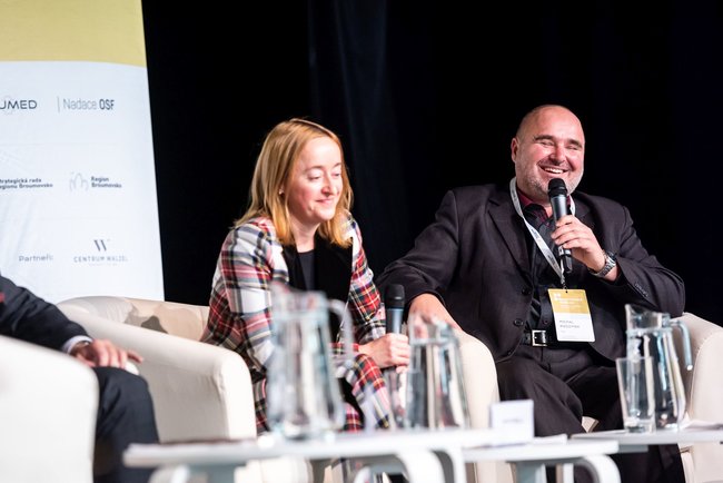 „Jaké hodnoty jsou důležité pro společnost?“ zjišťovaly Broumovské diskuse první den