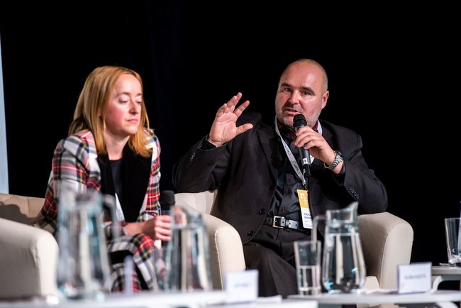 „Jaké hodnoty jsou důležité pro společnost?“ zjišťovaly Broumovské diskuse první den