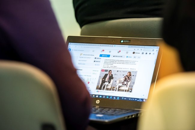 „Jaké hodnoty jsou důležité pro společnost?“ zjišťovaly Broumovské diskuse první den