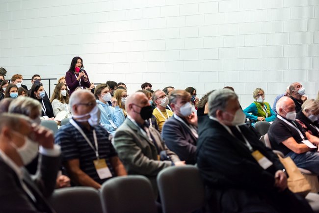 „Jaké hodnoty jsou důležité pro společnost?“ zjišťovaly Broumovské diskuse první den