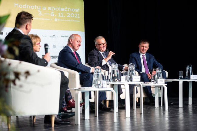 Broumovské diskuse v pátek zaměřily svou pozornost na hledání společných hodnot