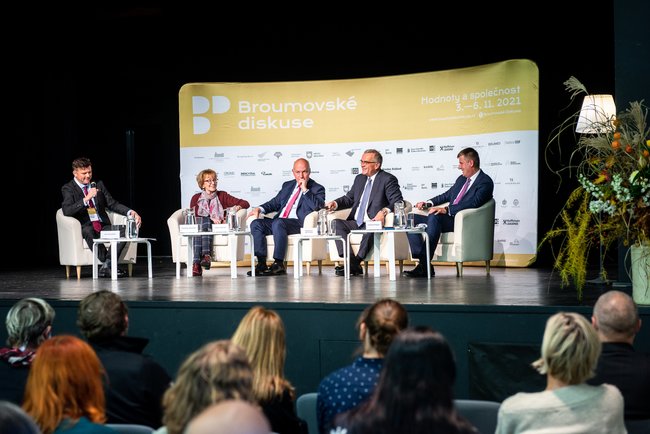 Broumovské diskuse v pátek zaměřily svou pozornost na hledání společných hodnot