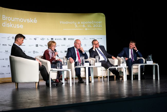 Broumovské diskuse v pátek zaměřily svou pozornost na hledání společných hodnot