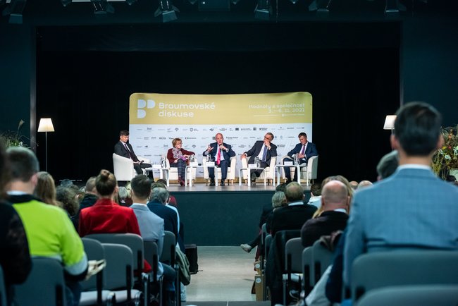 Broumovské diskuse v pátek zaměřily svou pozornost na hledání společných hodnot