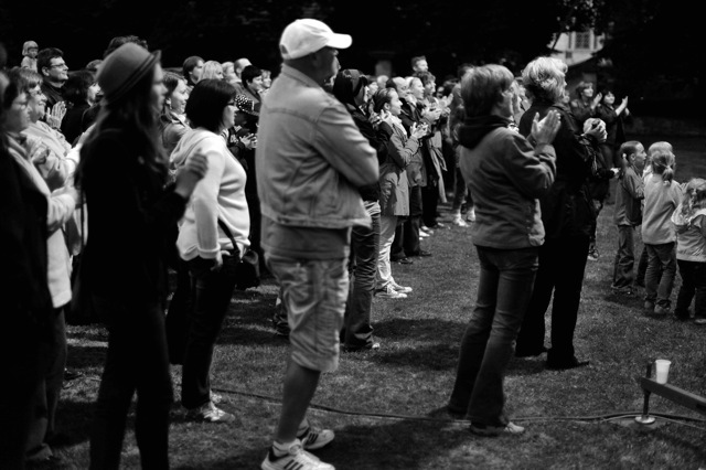 Když Beatles zněli klášterní Zahradou*