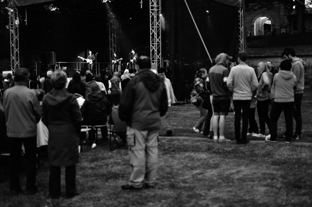 Když Beatles zněli klášterní Zahradou*