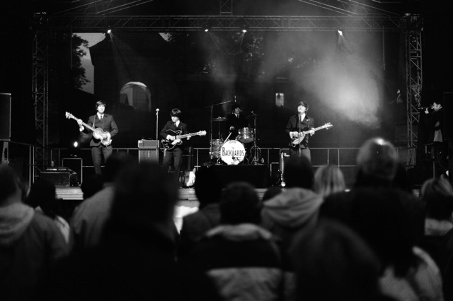 Když Beatles zněli klášterní Zahradou*