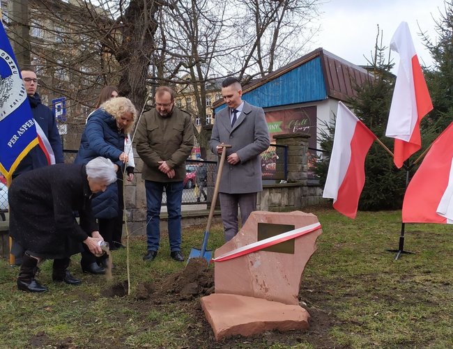 Historické okénko: Kde máme paměť národa my?