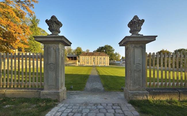 Benefiční koncert Police Symphony Orchestra z broumovského kláštera – P. S. ONLINE