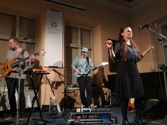 Syrový hudební zážitek v klášterní Kreslírně