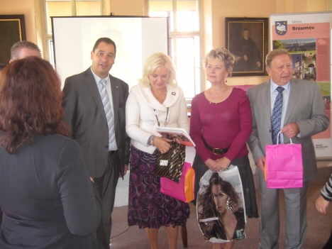 Dohoda o spolupráci mezi Broumovem a partnerskými městy Nové Rudy