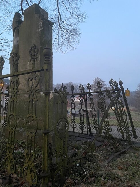 Tři krádeže soch v regionu během jednoho měsíce. Souvisí spolu případy?