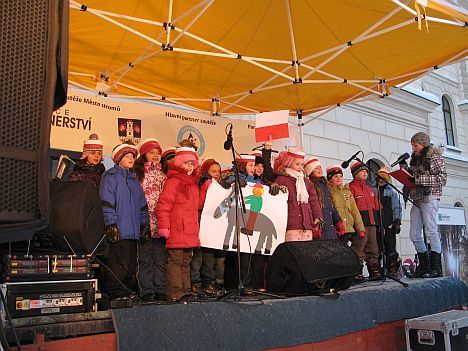 Děti na Vánočním ladění v Broumově