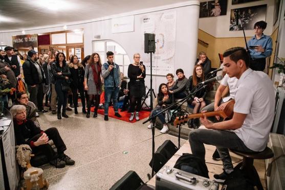 Hudební duo Lavutara z Dětského domova v Broumově: "Hudbu máme v krvi."