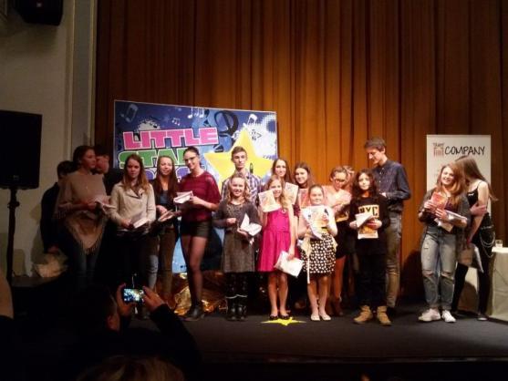 Žákyně Pěveckého oddělení ZUŠ Broumov opět ve finále pop-jazzové soutěže Little star