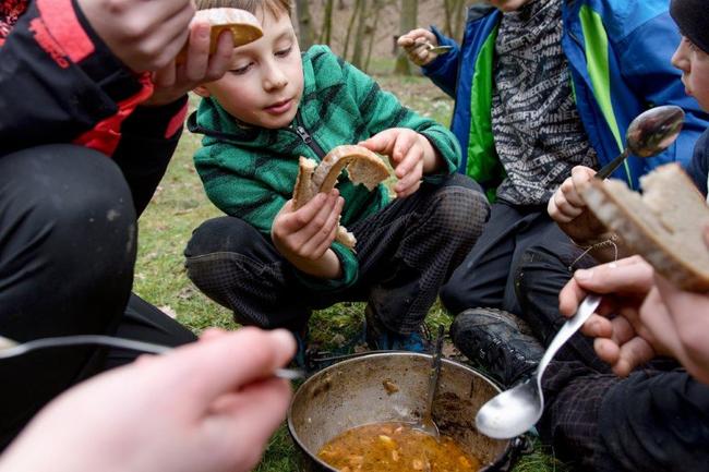 Lotři žili týden ve mlýně 