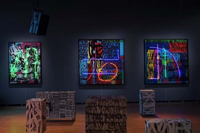 Výstava umělce Michala Škapy propojuje Broumov s Norskem