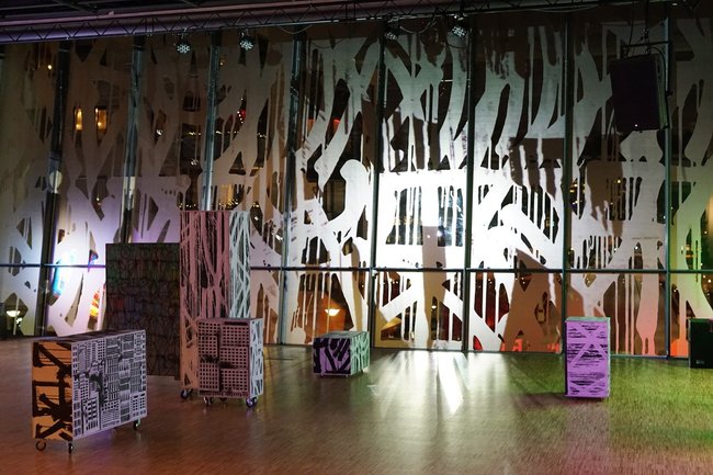 Výstava umělce Michala Škapy propojuje Broumov s Norskem