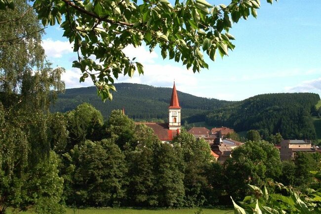 Machov pátrá ve své historii 