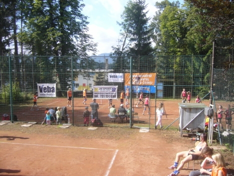 Broumovské volejbalistky zvítězily v 33. ročníku Memoriálu Slávky Streubelové 