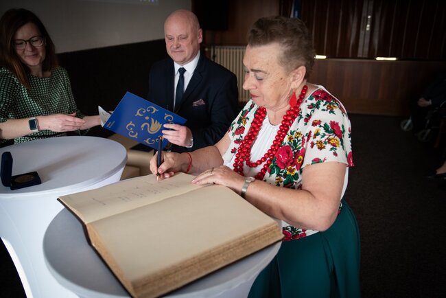 Broumov ocenil své významné osobnosti