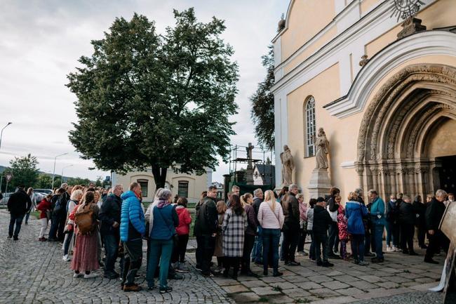 Sousedská 2021 nalákala do kláštera v Polici nad Metují stovky fanoušků PSO