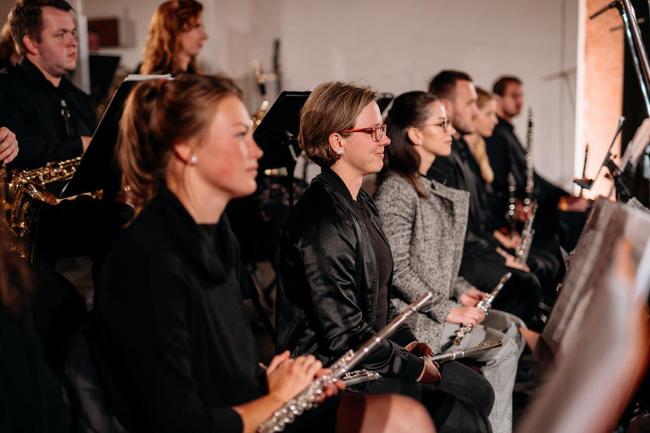 Sousedská 2021 nalákala do kláštera v Polici nad Metují stovky fanoušků PSO