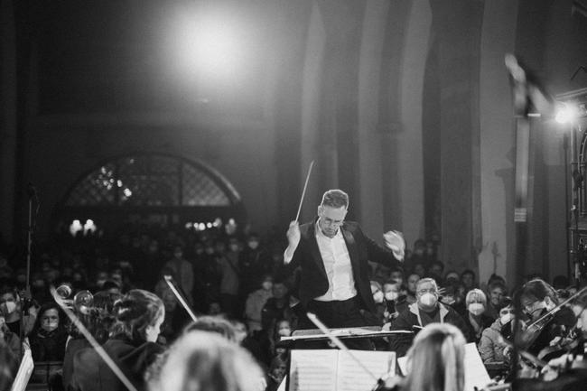 Sousedská 2021 nalákala do kláštera v Polici nad Metují stovky fanoušků PSO