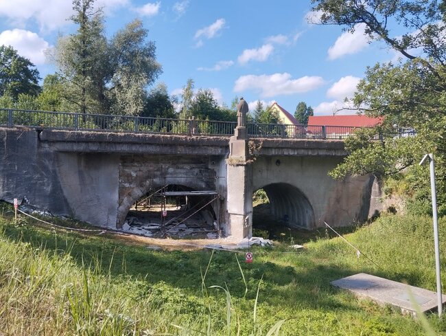 Hejtmánkovický most začíná odhalovat skutečný stav