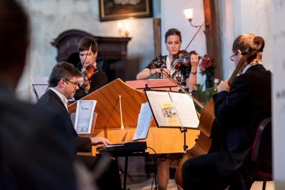 Šestý koncert festivalu Za poklady Broumovska představil v Božanově hudbu broumovských skladatelů