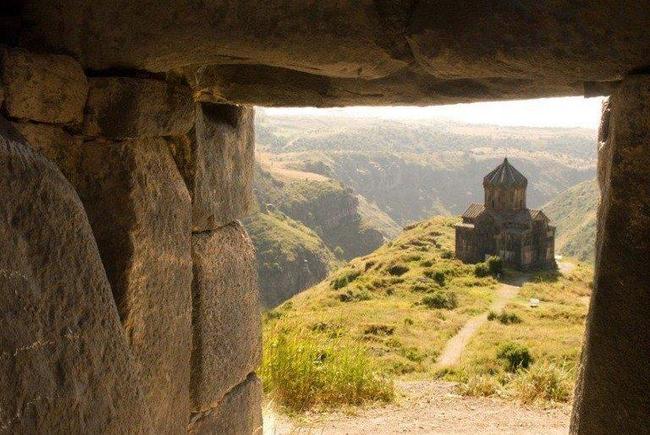 Režisér Martin Mahdal přiveze do Police nad Metují film Sedm hvězd nad Náhorním Karabachem