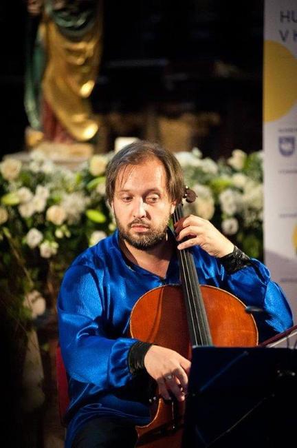 Viola a violoncello okouzlily publikum při třetím koncertu festivalu Za poklady Broumovska