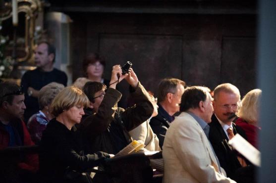 Viola a violoncello okouzlily publikum při třetím koncertu festivalu Za poklady Broumovska